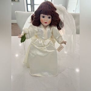 Vintage Danbury Mint Porcelain Doll Dorothy - A Bride of the 1940’s